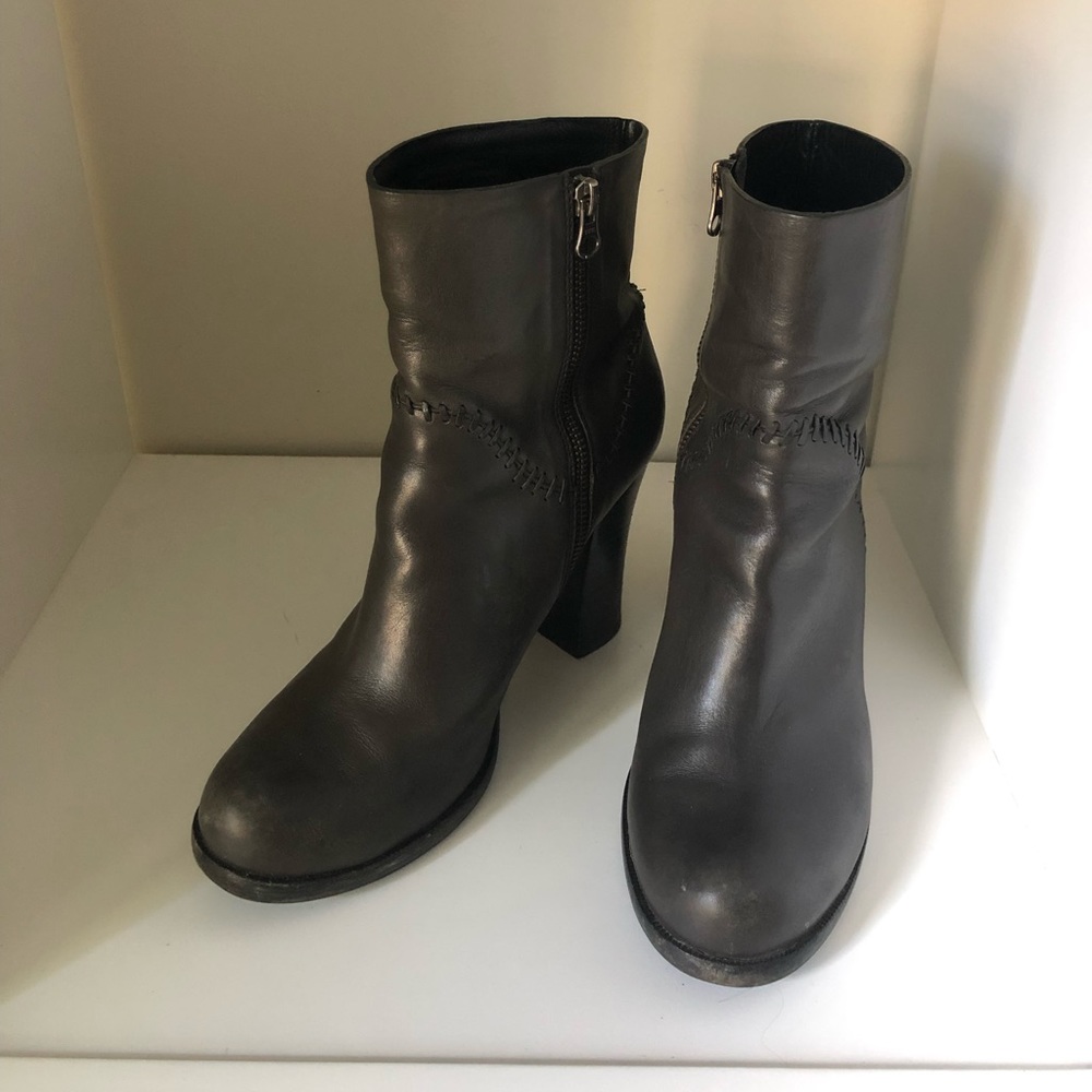 Kork-Ease leather heeled booties - size 9